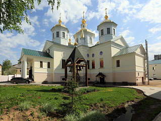 Крестовоздвиженский монастырь в Нижнем Новгороде