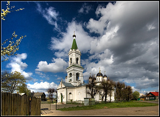Храм Белая Троица